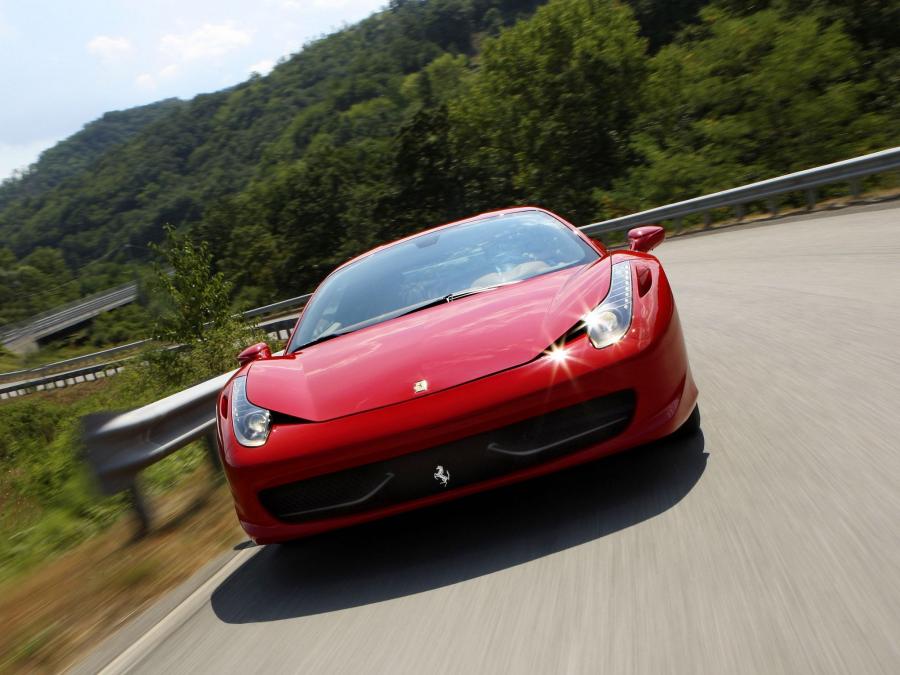  Ferrari 458 Italia 2009 года  (фото 10 из 162)